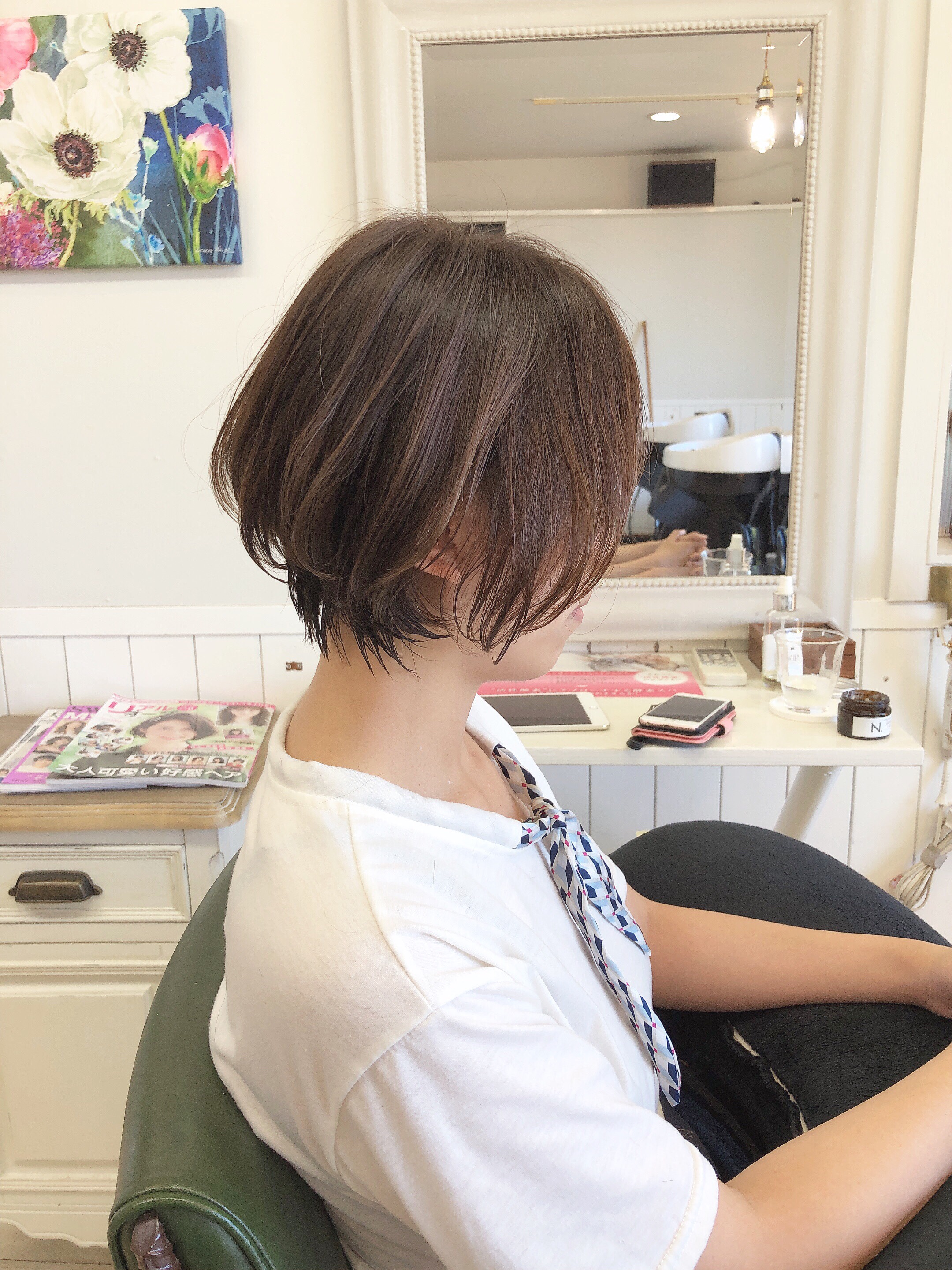 大人可愛いショートボブパーマのビフォーアフター 公式 Manon Hair Design 大分市の美容室はカラーとカットが上手いマノンヘアーデザインへ